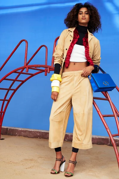 Look 3